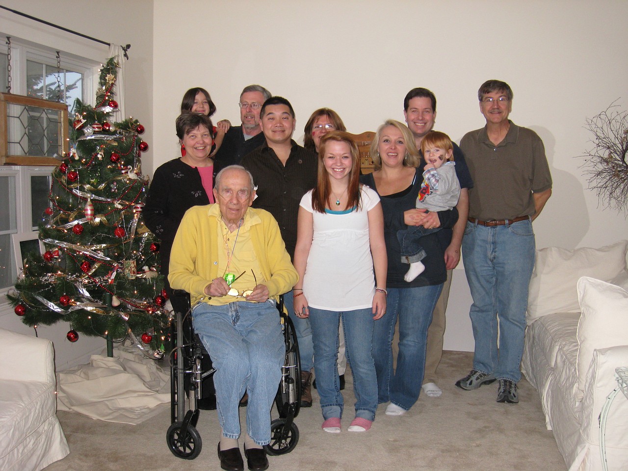 Christmas 2007 Kasdorf Misselhorn Gathering 062.jpg - Christmas 2007! The Misselhorn, Kasdorf and Burns families come together for the celebration! Lots of talk, food, presents, food and visiting.